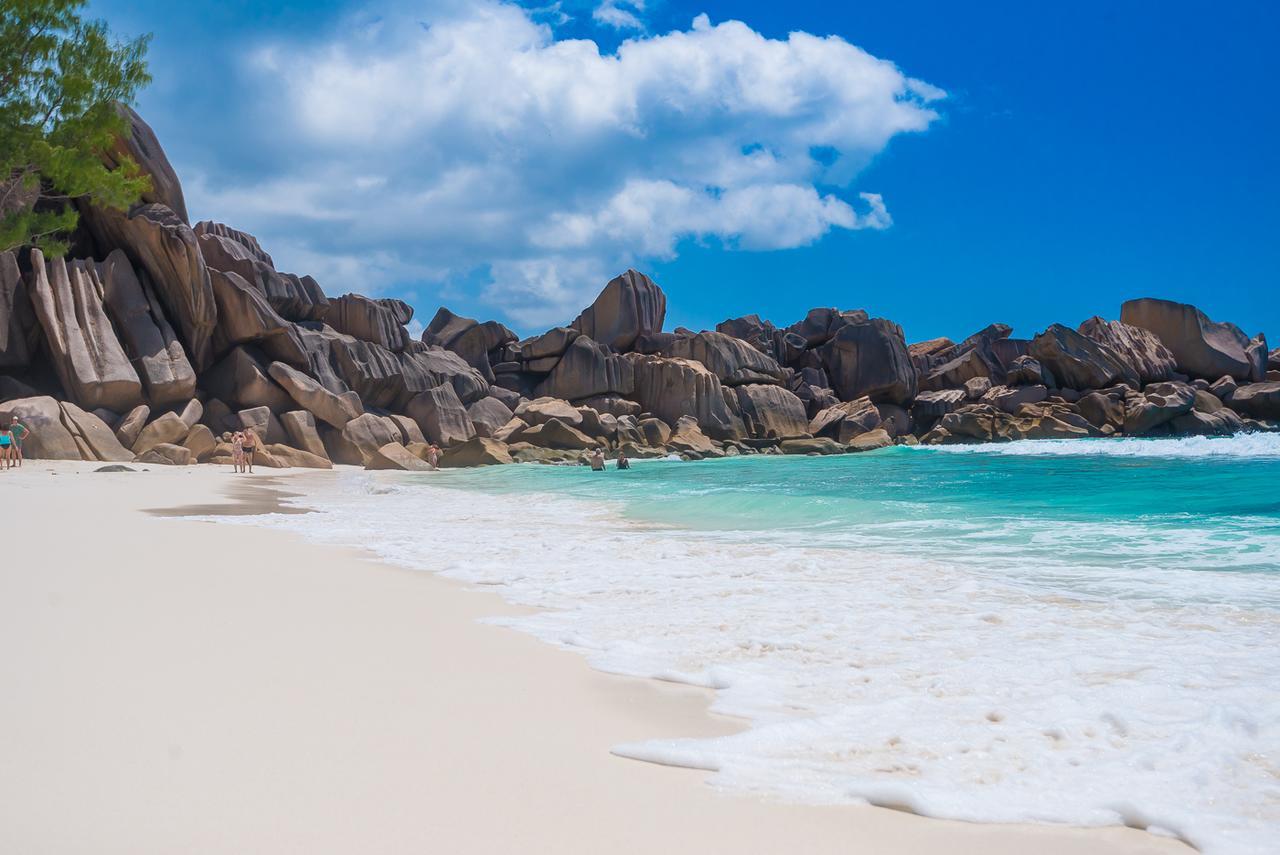 Le Nautique Waterfront Hotel La Digue Exterior photo